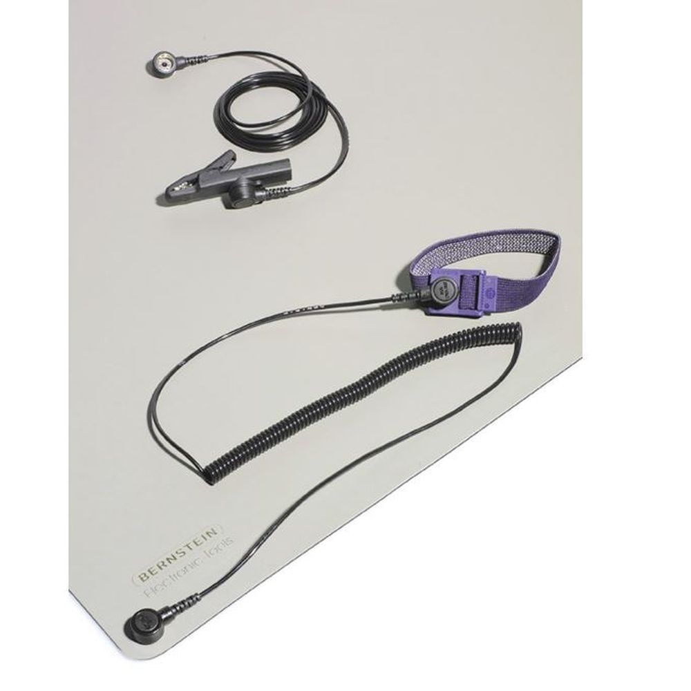 Bernstein 9-361. Набор ESD заземляющий с ковриком  800 x 600 x 2,0 мм (5 предметов)