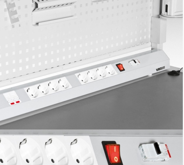 Сетевой переходник Viking от розетки с заземлением на розетку без заземления